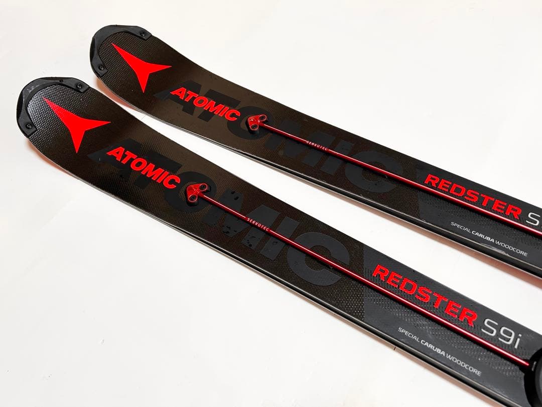 美品　滑走日数極少　アトミックATOMIC REDSTER S9i pro