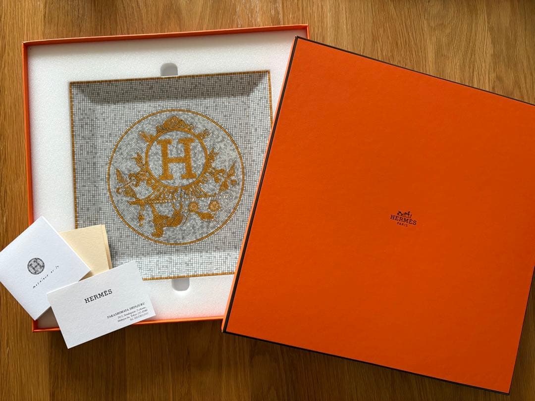 HERMES グレー・オレンジ ロゴ皿