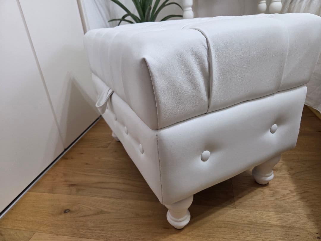 ホワイトオットマン 収納あり