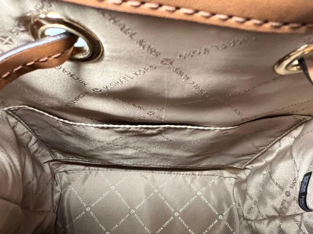 美品✨マイケルコース リュック ケンリー ロゴ シグネチャー バニラ×茶