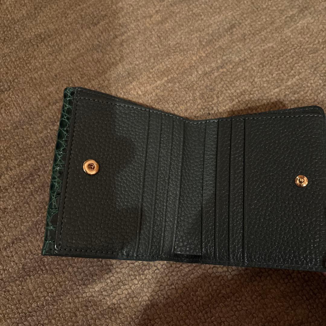 ロダニア二つ折り財布