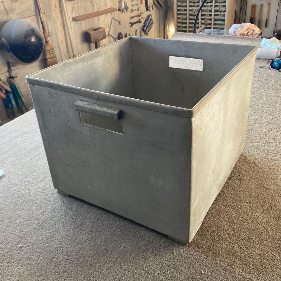 分厚いアルミコンテナ レコードボックス アルミ 5.6kg ビンテージ A