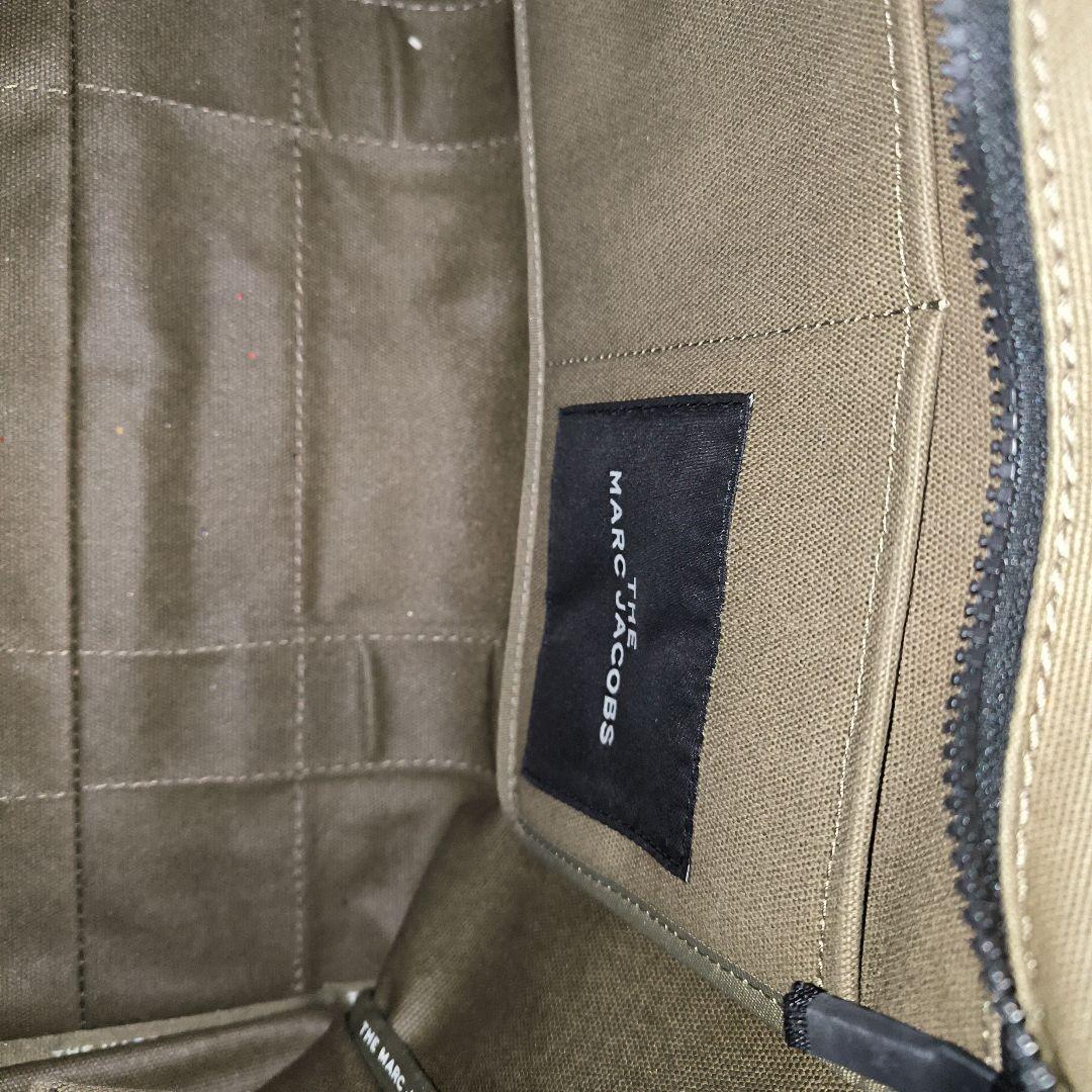 美品　現行　MARC JACOBS THE TOTE BAG 大容量　大　カーキ