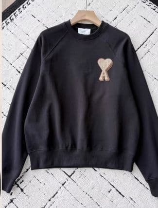 AMI PARIS ハート刺繍の黒スウェット メンズトップス L