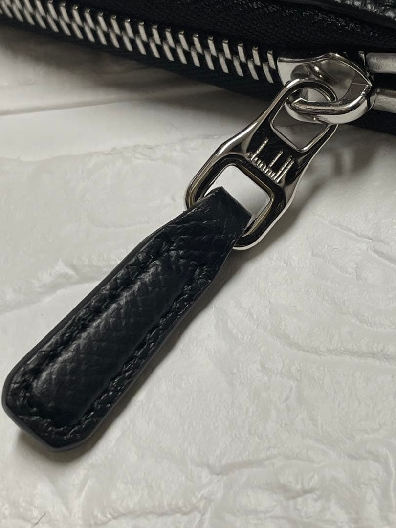 【未使用】dunhillダンヒル ラウンドファスナー　長財布　❤︎