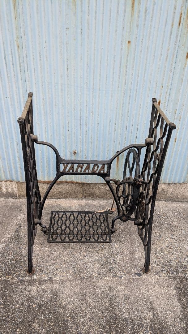 引き取り限定　YAMADAミシン 鉄製 テーブル脚 ヴィンテージ