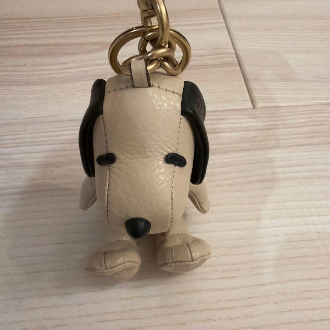 coachスヌーピーレザーキーホルダー