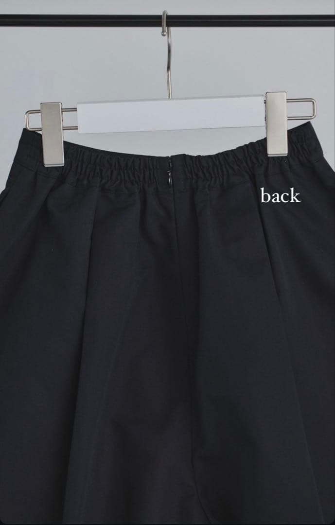 Nala 黒 ドレスパンツ　新品未使用