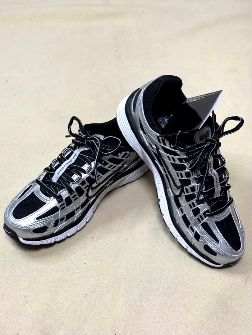 新品タグ箱付☆NIKEナイキP-6000 ブラック シルバー メタリック24.5