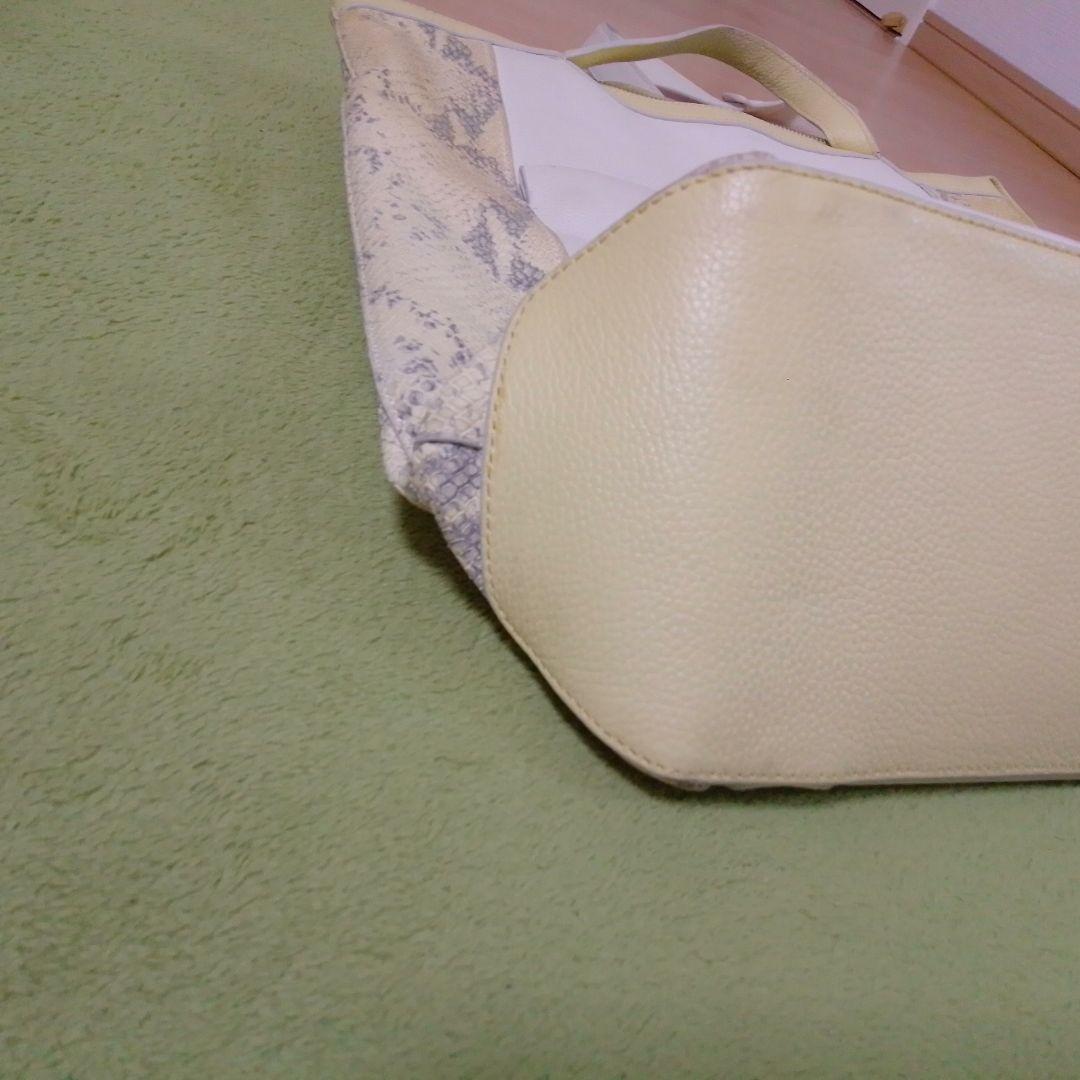 大幅値下げ！美品！コールハン パイソン柄 本革 バッグ