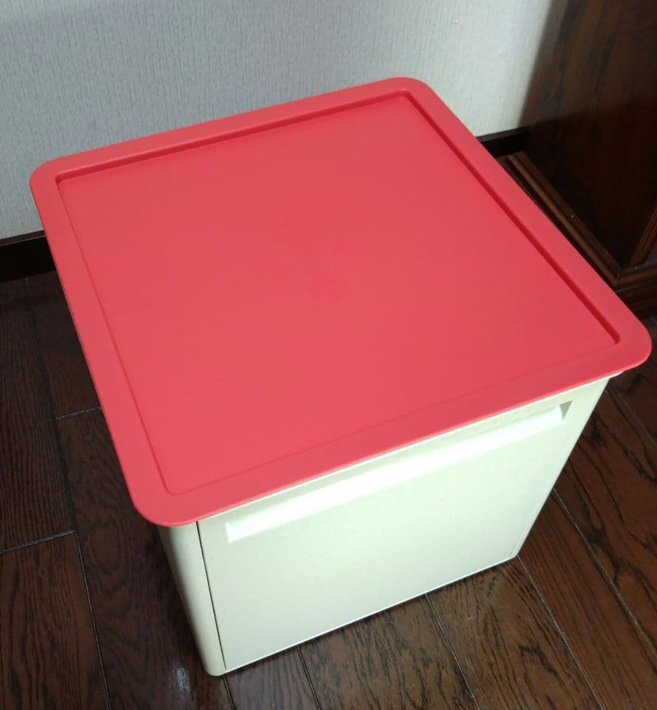 タッパウェア　 マルチオーガナイザー　ドア付き2段　＋　キャスター付パレット