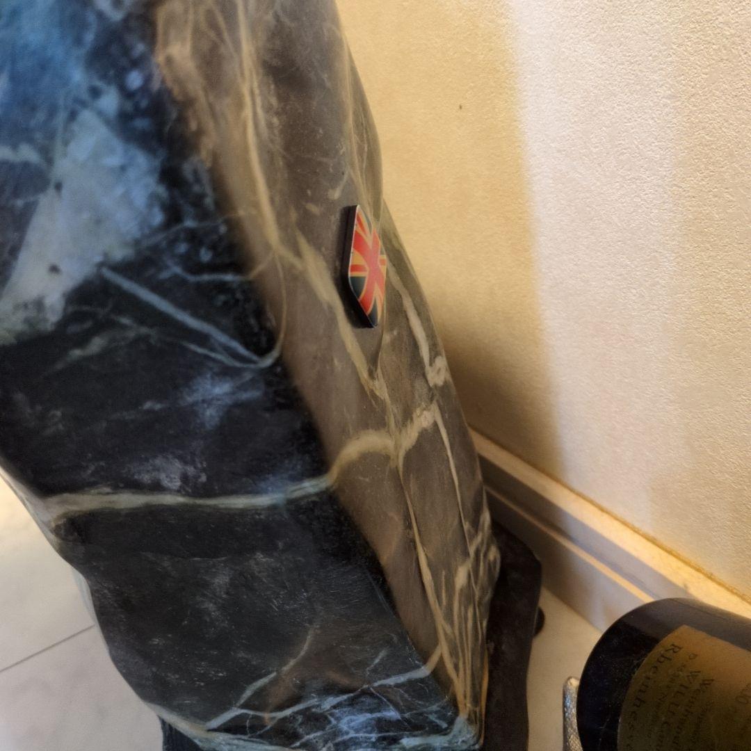 蛇紋石 特大 約25kg 磁力反応有 天然石 自然石 水石 木製専門台座付き