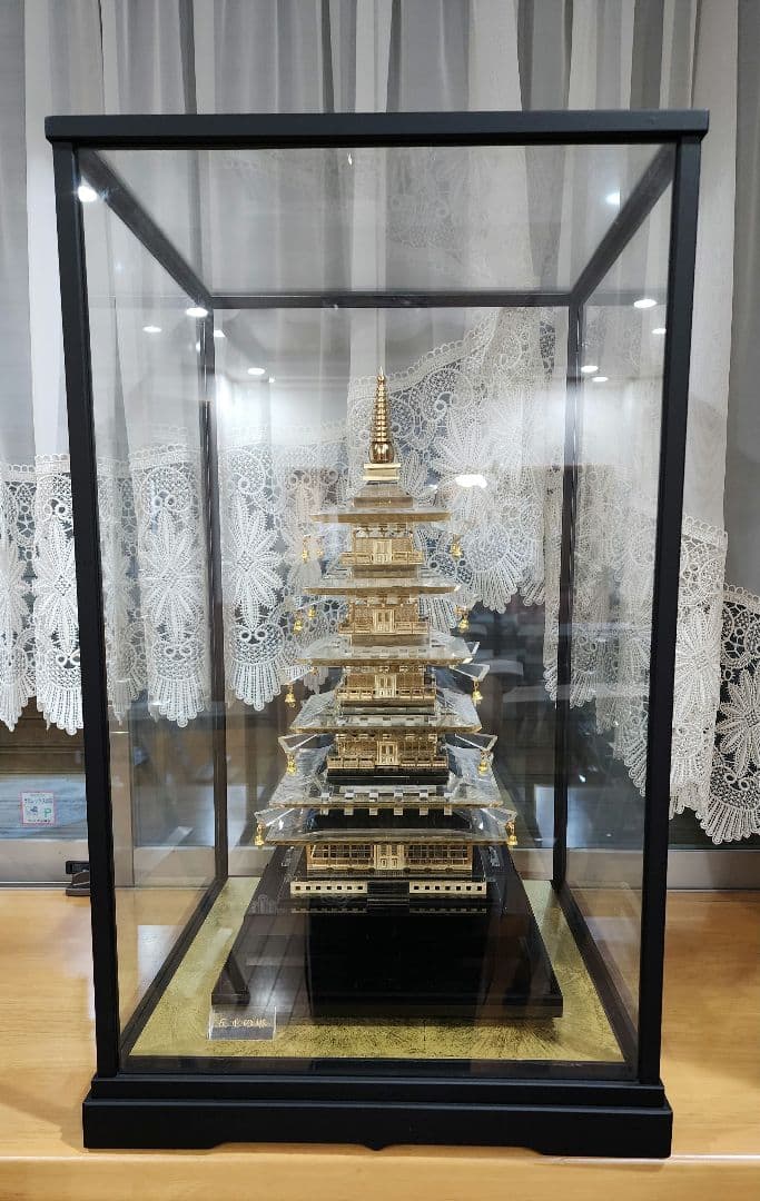 特大 五重塔 縁起物 置物 ディスプレイケース付き 約60.8cm