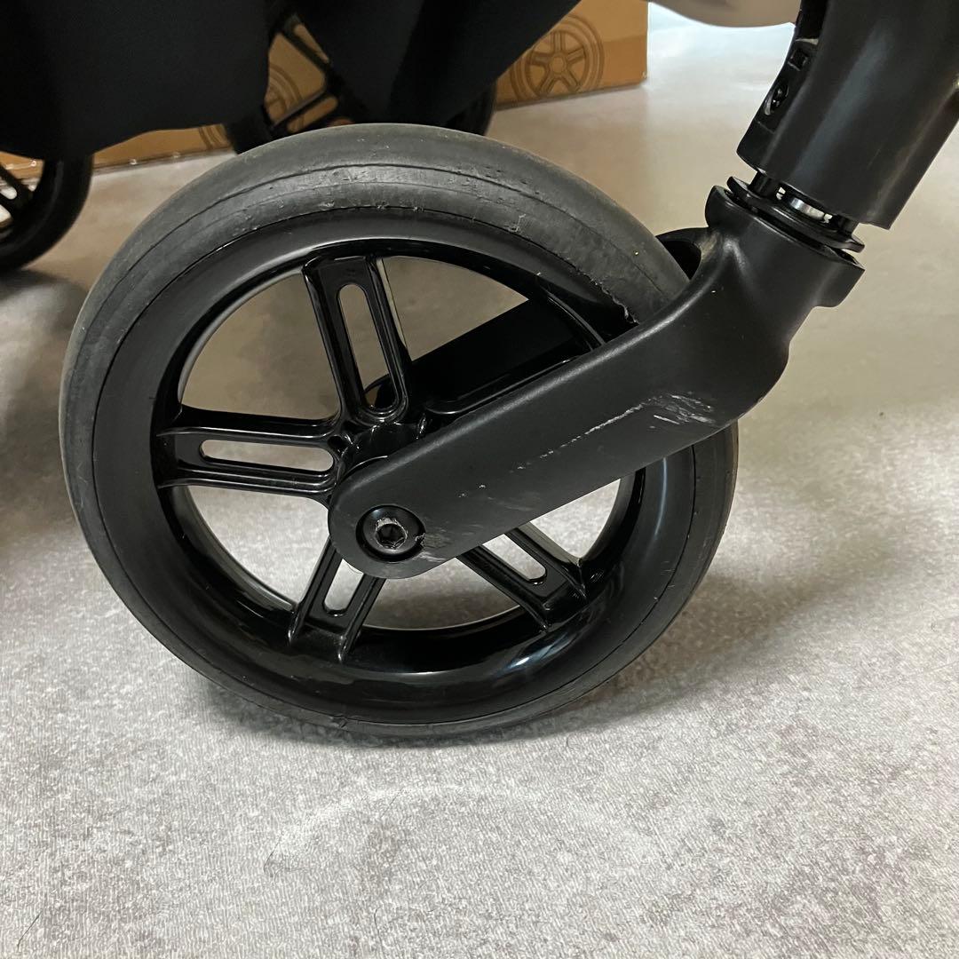 サイベックス　メリオカーボン ベビーカー　アーモンドベージュ