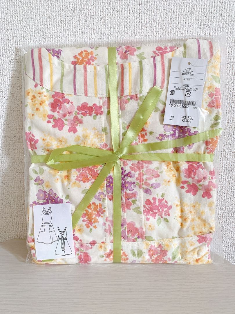 ローラアシュレイ　エプロン