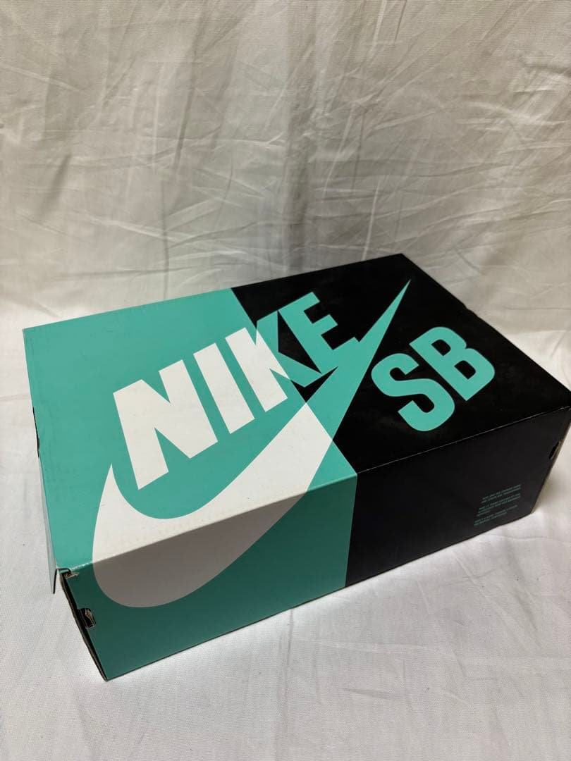 靴 NIKE SB AIR JORDAN 1 LOW OG UNC