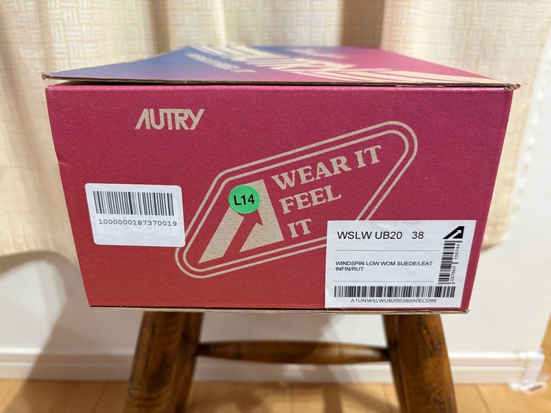 短期出品 ★ サイズ38 AUTRY オートリー スニーカー