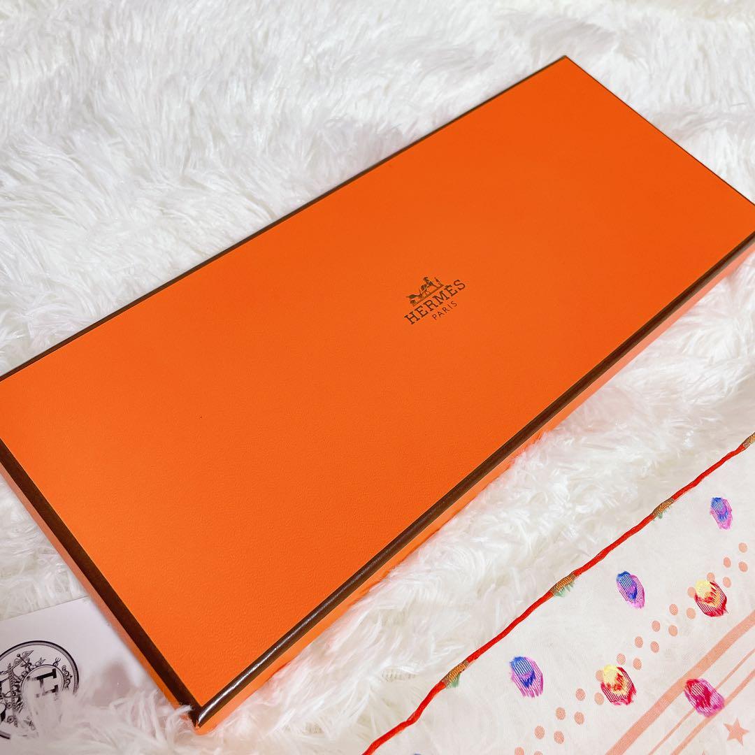 未使用　エルメス　カレ60 ジグザグのサングル　タグ有　スカーフ