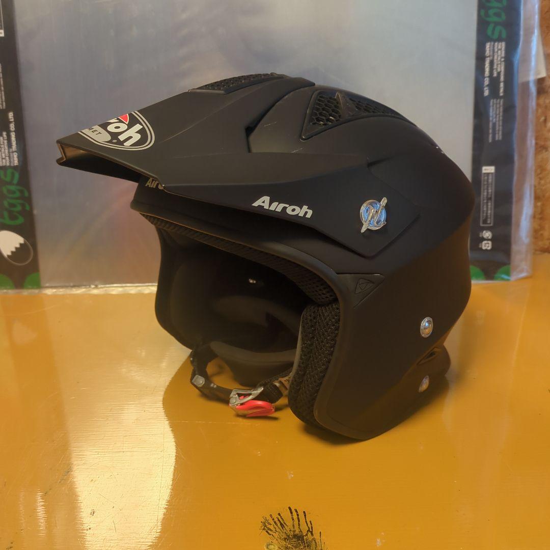 Airoh ジェットヘルメット マットブラック