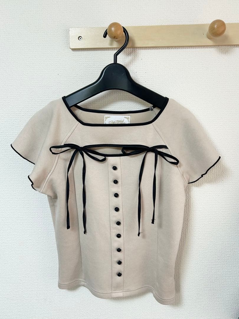 ミシェルマカロン ダブルフレアスリーブリボントップス