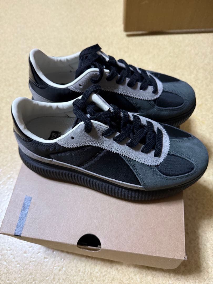 Onitsuka Tiger グレー/ブラック スニーカー