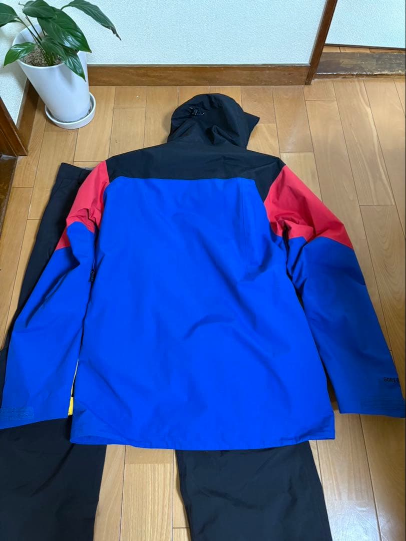 バートンak スノーボードウェア　セットアップ Mサイズ　ホームクリーニング済