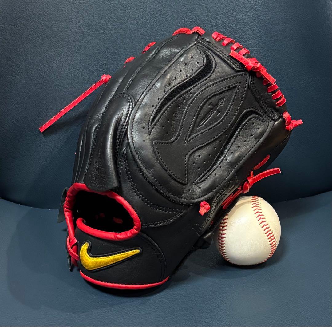 【匿名配送】入手困難ナイキ　軟式オリジナルカスタム　岩隈久志モデル　投手