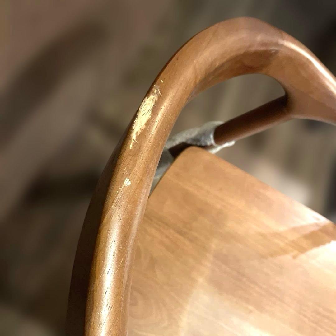 木製アームチェア