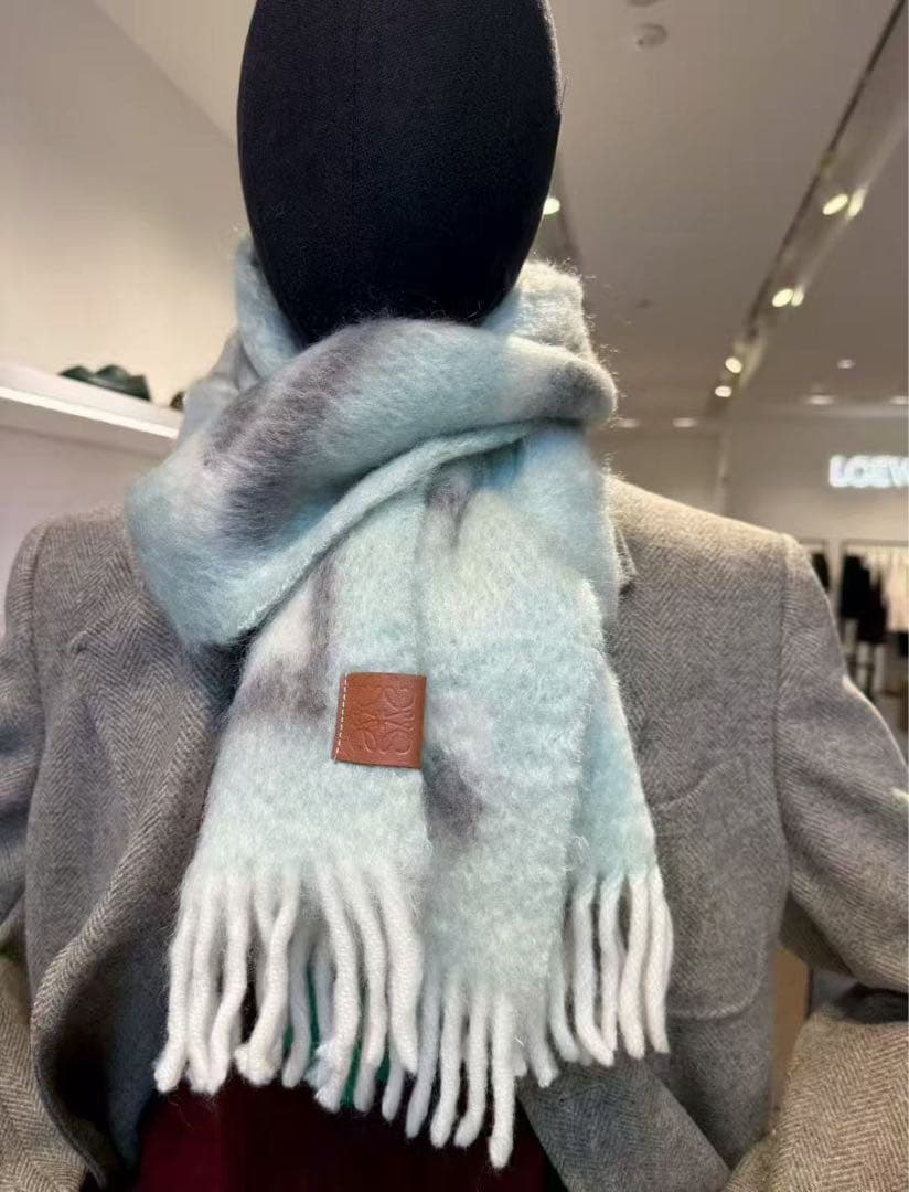 ロエベ　loewe マフラー