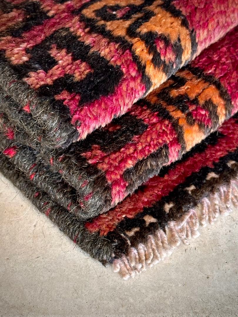 トライバルラグ　ヴィンテージラグ　バルーチ族　ミニラグ　プリミティブアート　美品