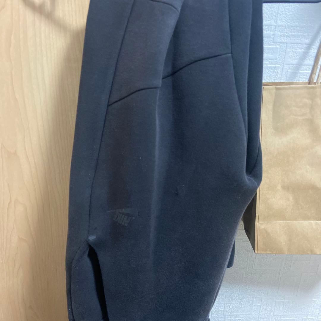 ナイキテックエムサイズセットアップ黒