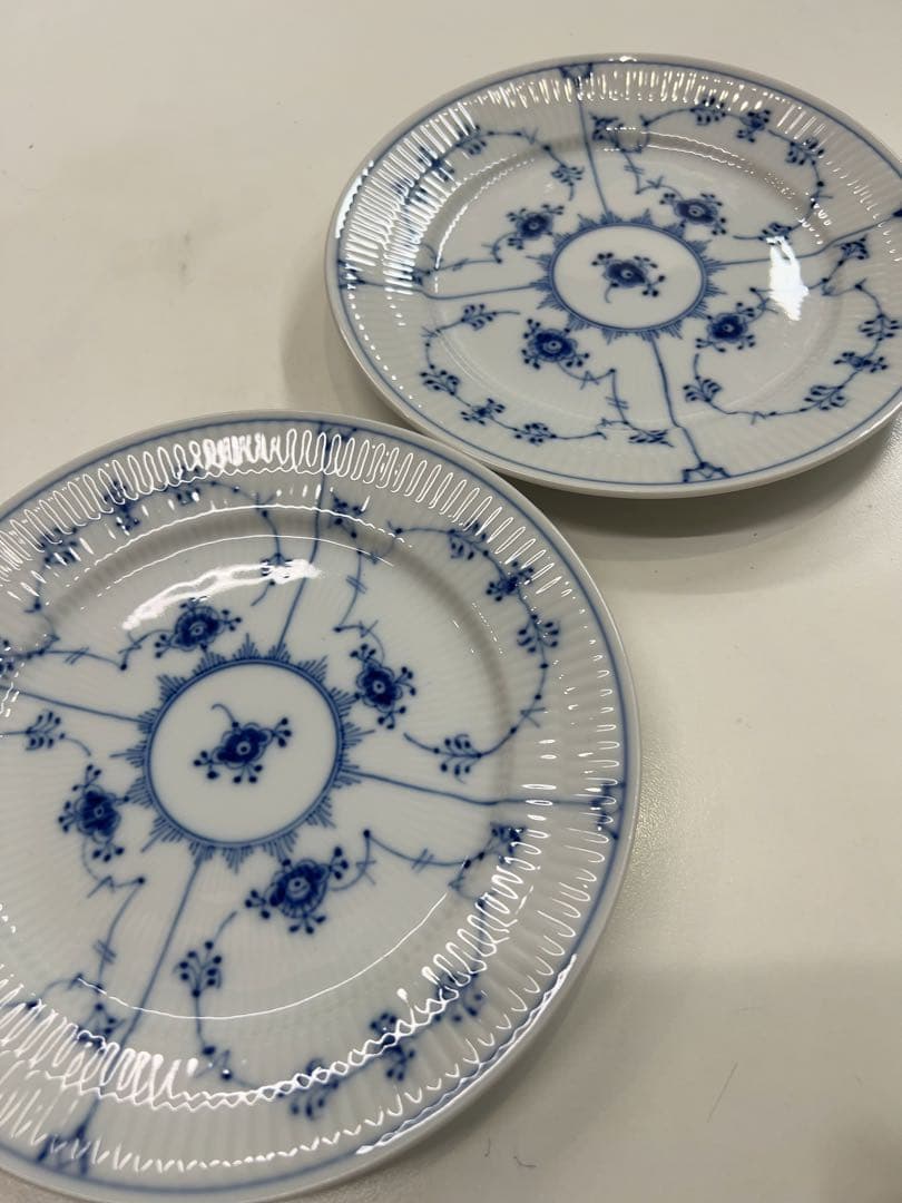 ブルーフルーテッド プレイン プレート 19cm