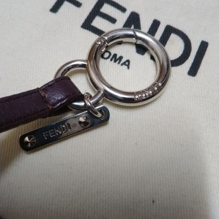 お値下げ　FENDI バッグチャーム　Apple りんご　ピーカブー