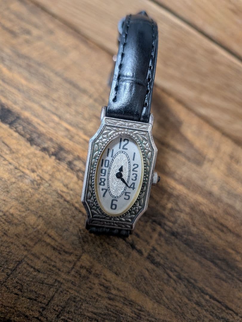 アガット クォーツ腕時計 オーバル型