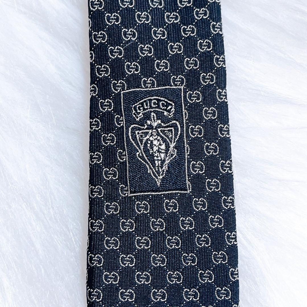 極美品⭐️　GUCCI　グッチ　 ネイビー シルク100 ネクタイ GGパターン