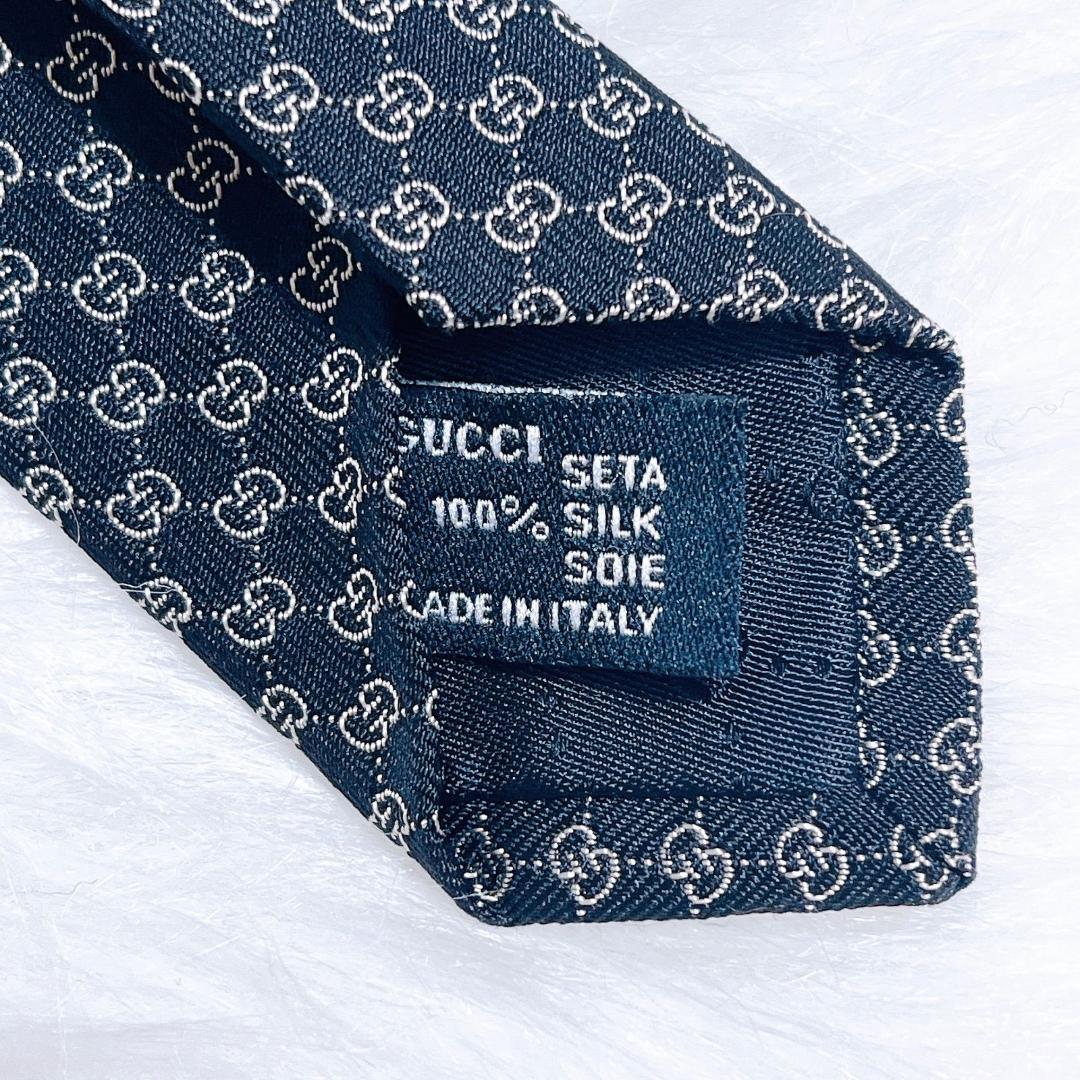 極美品⭐️　GUCCI　グッチ　 ネイビー シルク100 ネクタイ GGパターン
