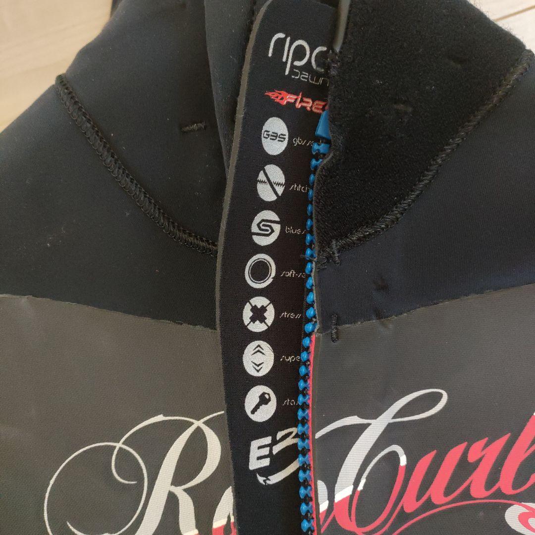 リップカール　ウェットスーツ