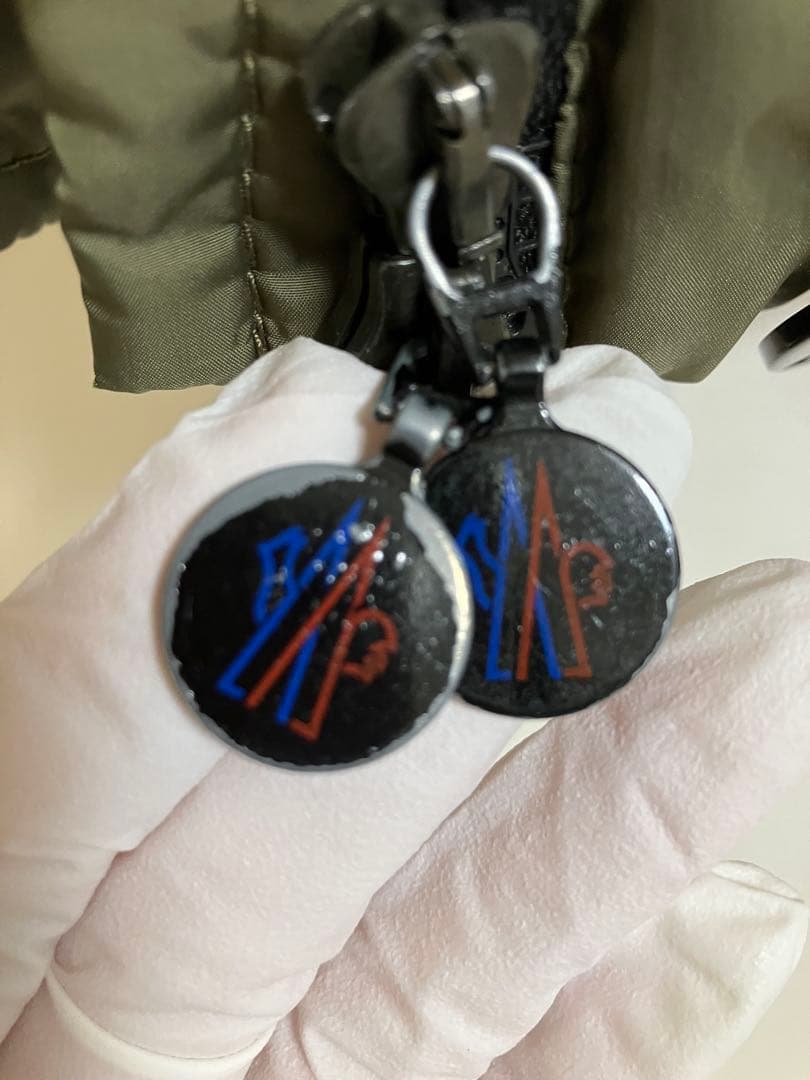 【美品】MONCLER オリーブ ダウンジャケット フード付き