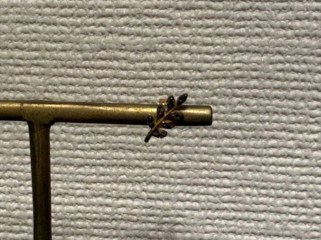 アルティーダウード ARTIDA OUD リーフ パヴェ ピアス2点