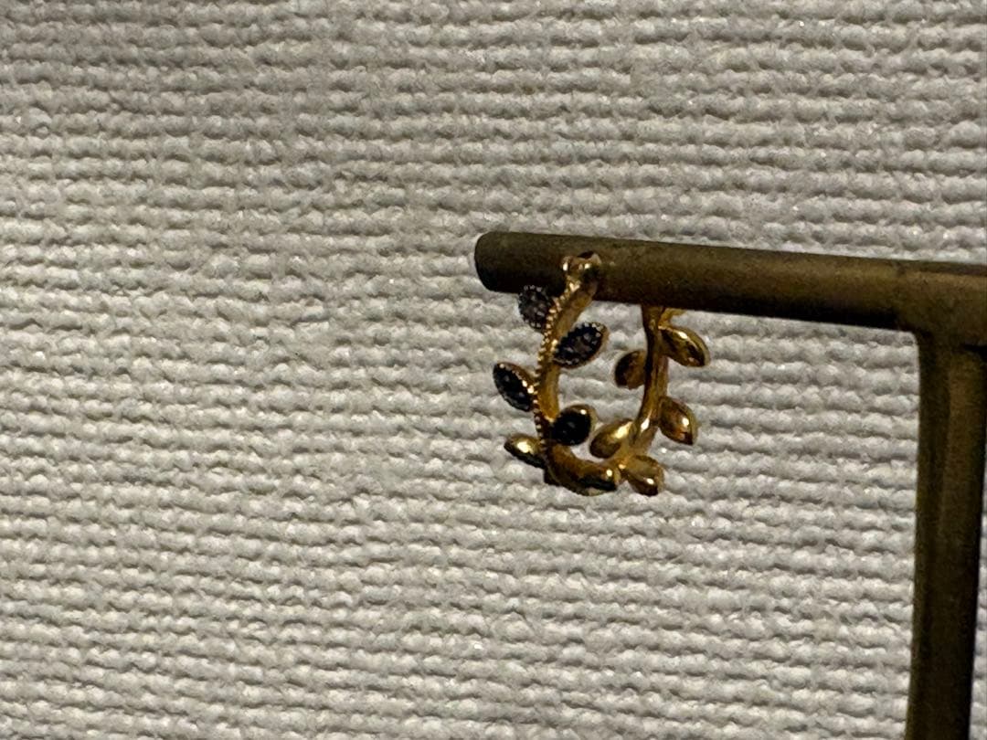 アルティーダウード ARTIDA OUD リーフ パヴェ ピアス2点