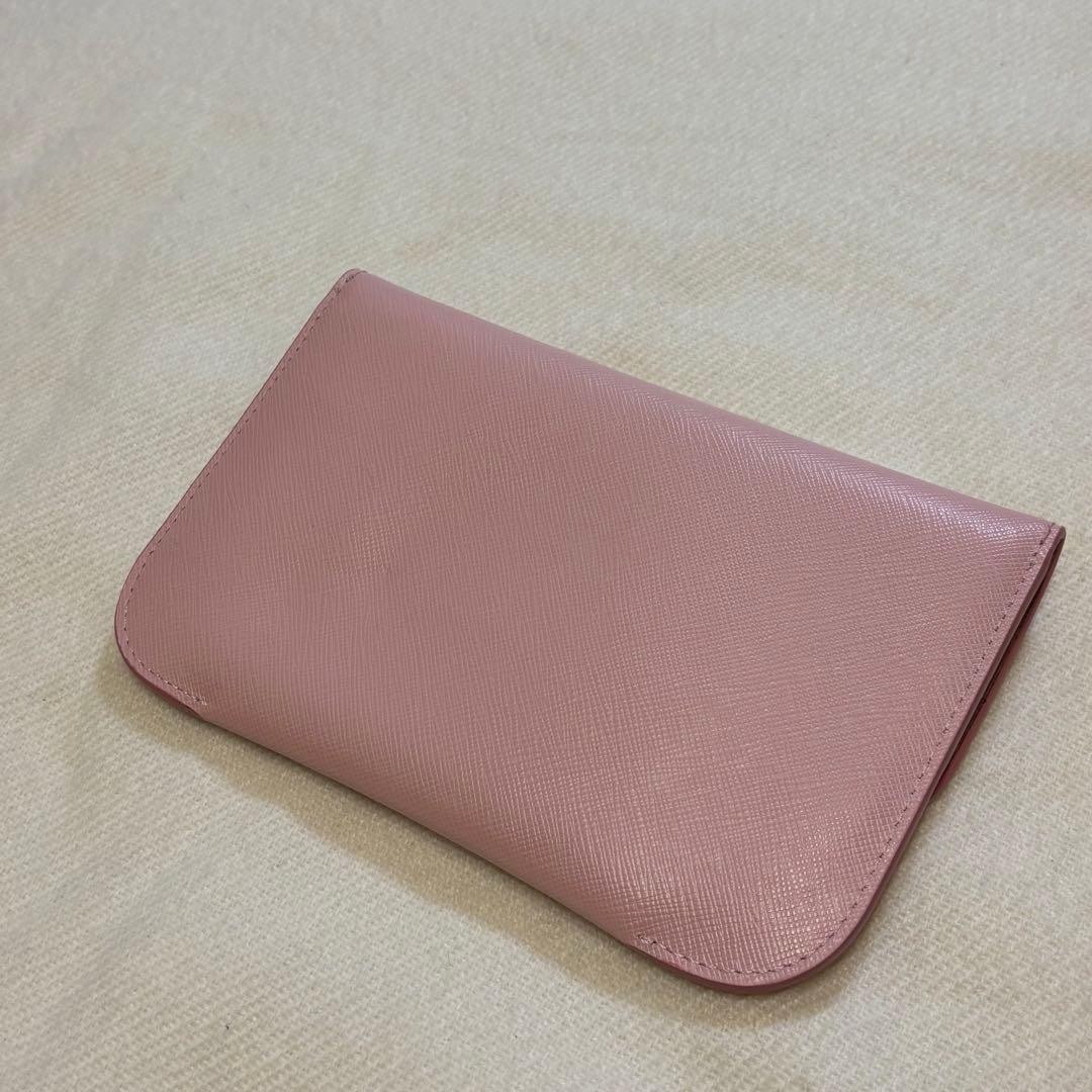 いちご【ハワイ限定】ケイトスペード パスポートケース