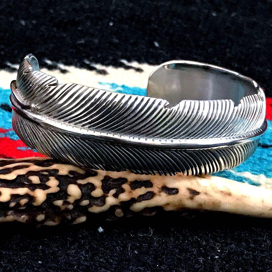 Indian Jewelryハーヴィーメイス　　フェザー　シルバーバングル　③