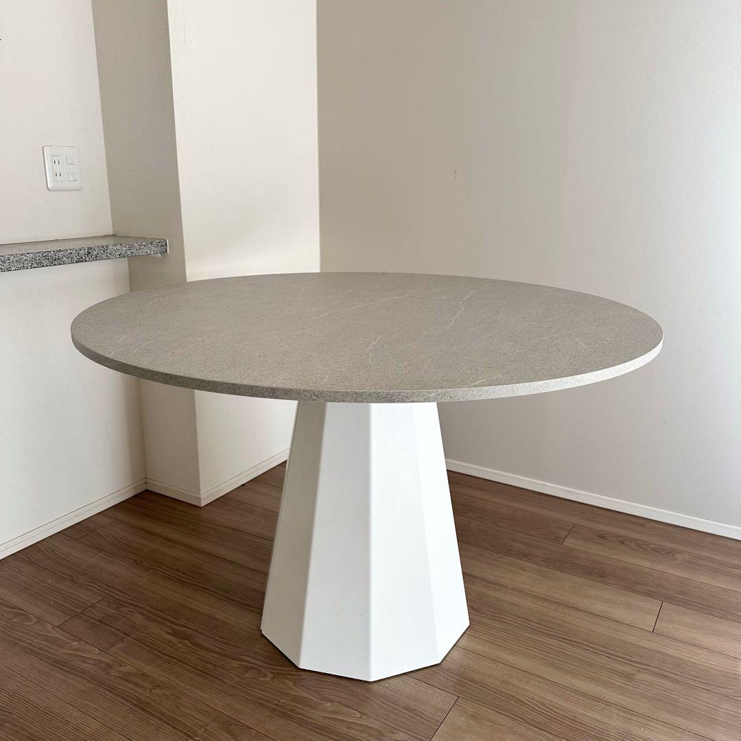 【美品】カリガリス コヌビア DIX ダイニングテーブル 丸テーブル