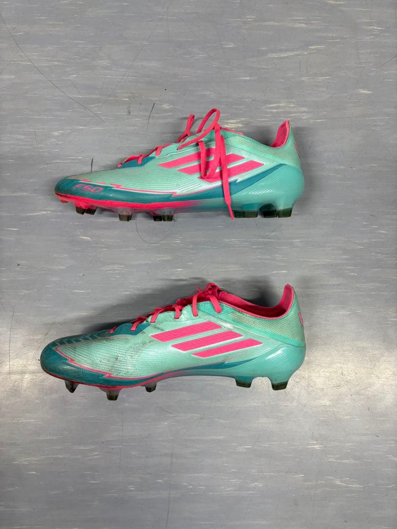 adidas サッカーシューズ・スパイク ミントグリーン/ピンク