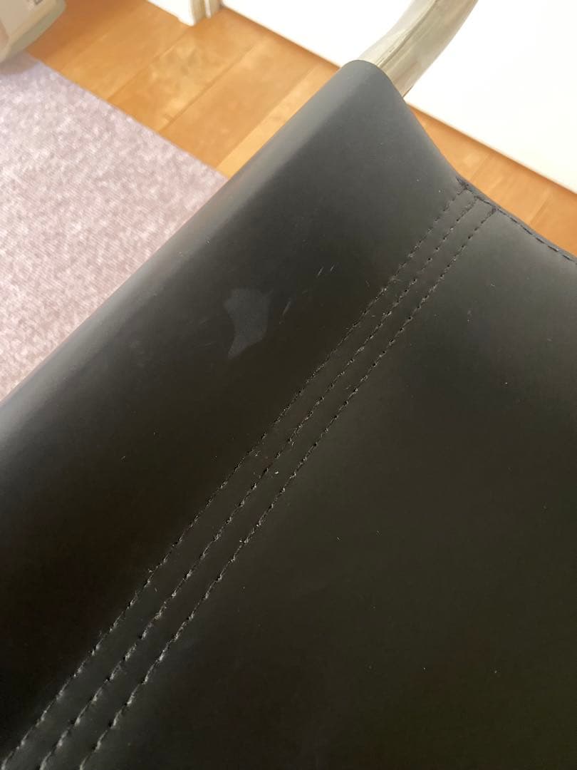 カンティレバー アームチェア ブラック　リプロダクト