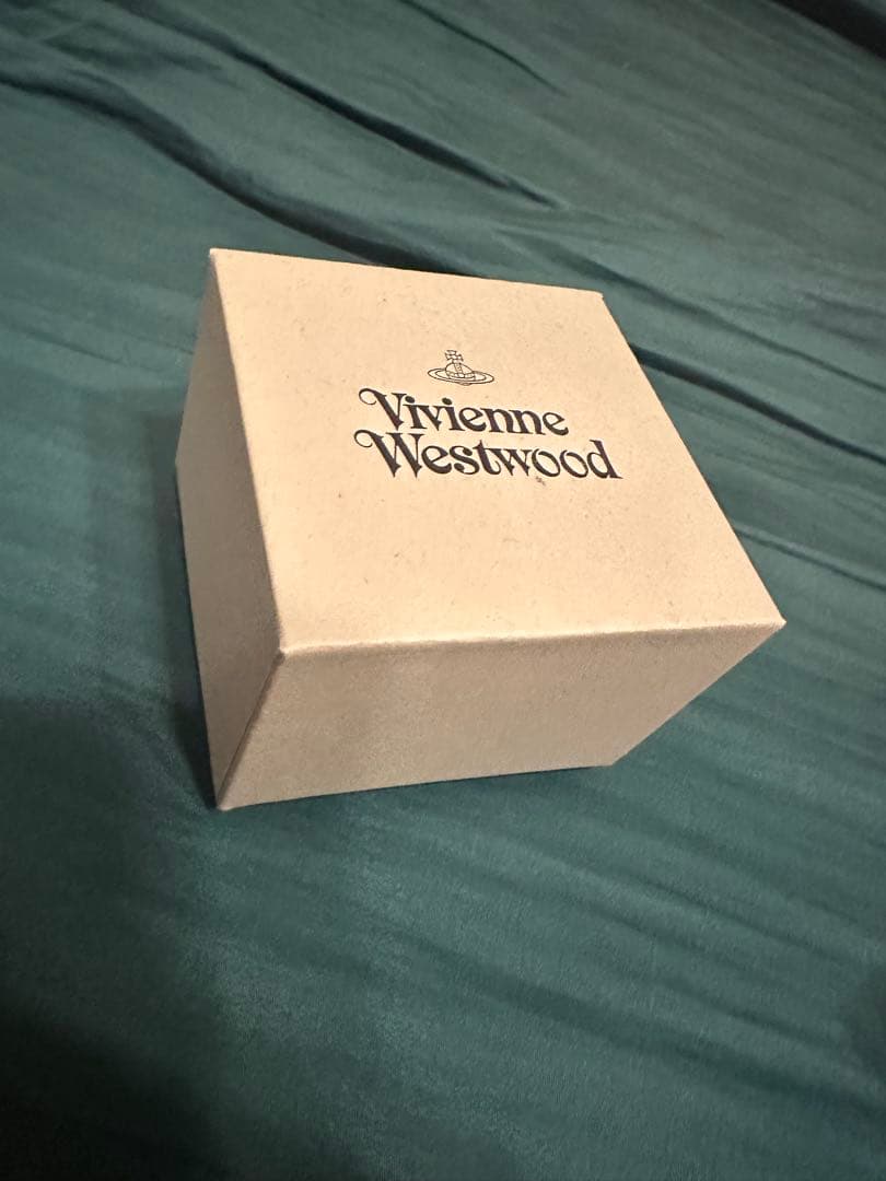 【即完売品】ヴィヴィアンウエストウッド　ピアス　オーブ