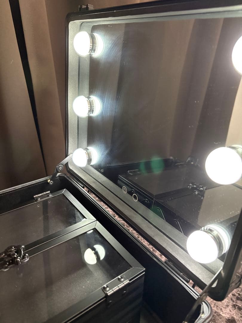 LEDライト付きメイクボックス ブラック