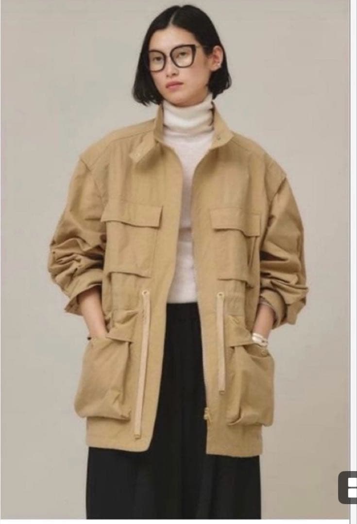 カレンソロジー ミリタリー2wayブルゾン　ベージュ　美品