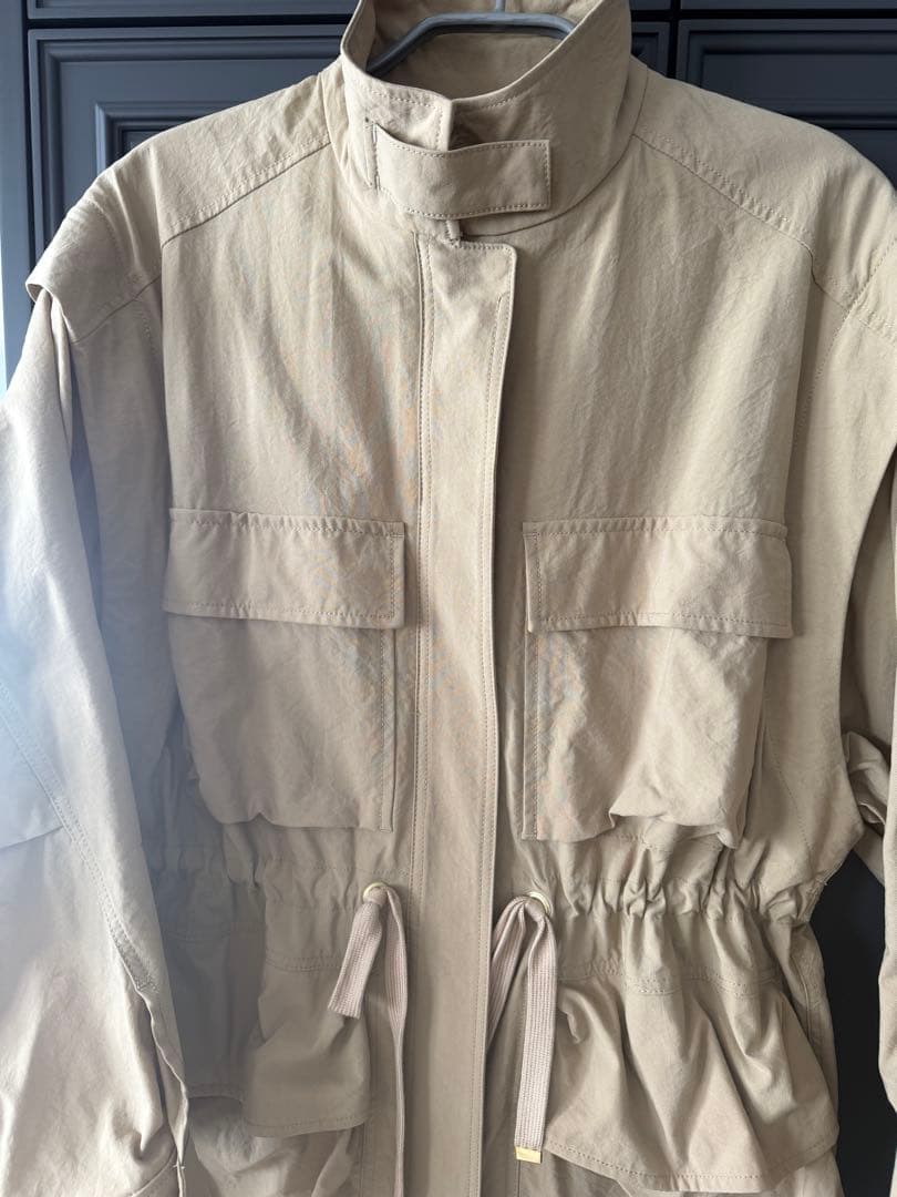 カレンソロジー ミリタリー2wayブルゾン　ベージュ　美品