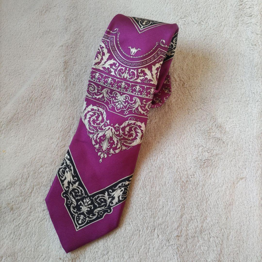 ☆新品☆ヴェルサーチ VERSACE ネクタイ